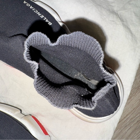 Balenciaga speed sneakers in black and red - Picture 2 of 8